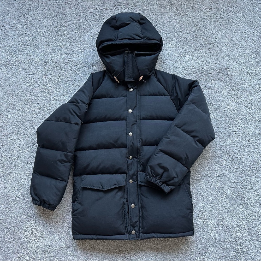 Battenwear / Batten-Down Parka (USA) in Black /